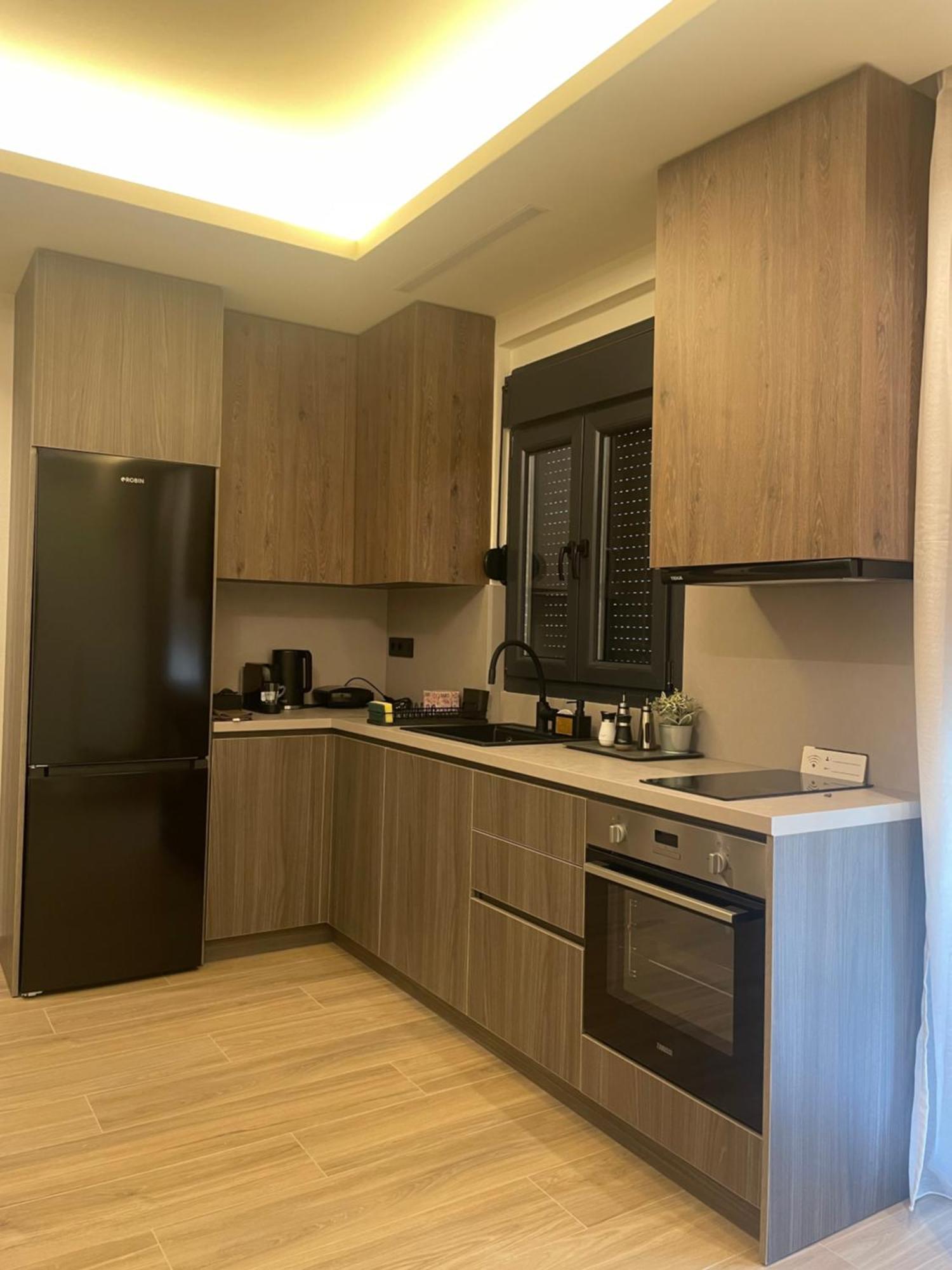 Jk Luxury Apartments Néa Khilí Екстериор снимка